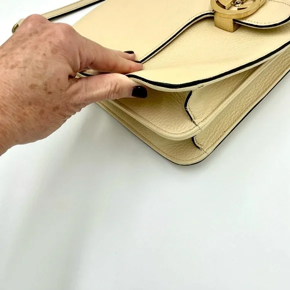 Gucci Cream Leather Shoulder Bag with Gold Hardware - Picture 8 of 10
